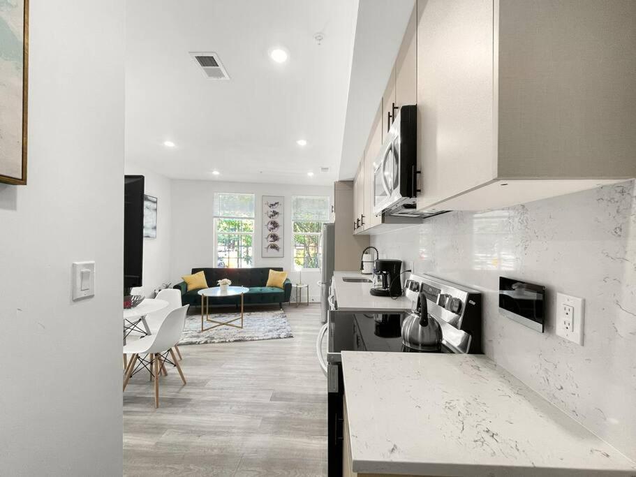 Classy Capitol Hill Apt, Steps From Dc Attraction Вашингтон Экстерьер фото